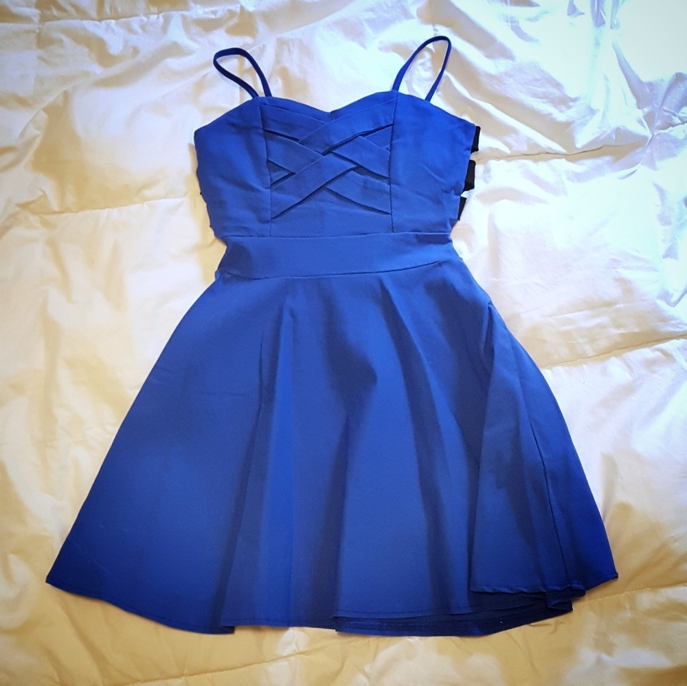 🍁🌴 Cross-front skater dress in bright royal blue